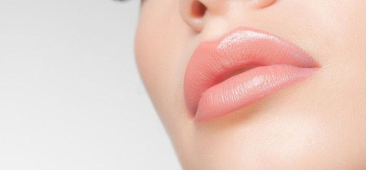 Увеличение губ( препарат Juvederm) 2800 грн Увеличение губ( препарат Juvederm) 2800 грн